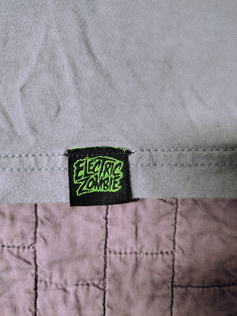 Electric Zombie T Shirt Mens Small Gray MTV The Head Liquid Television Horror - Picture 4 of 6